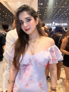 Pratiksha Honmukhe Eye Color